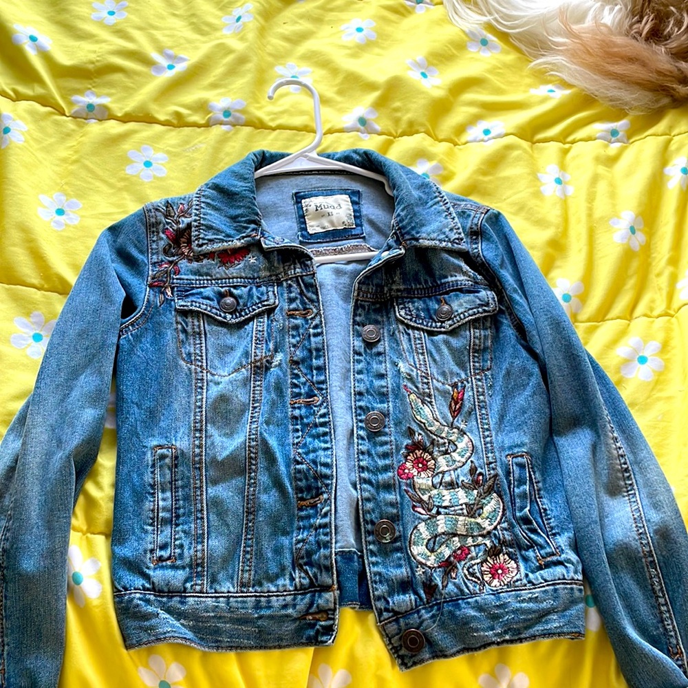 Mudd jean jacket with snake design